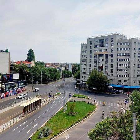 Cozy Apartment In The Center Of Bucarest Esterno foto