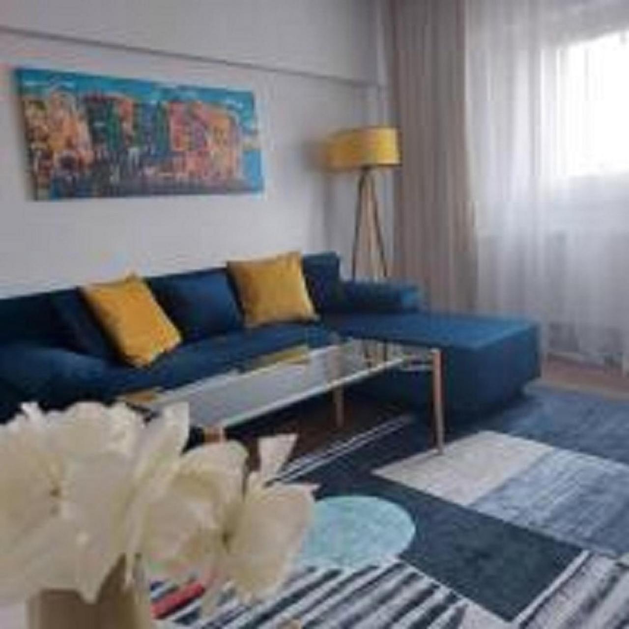 Cozy Apartment In The Center Of Bucarest Esterno foto