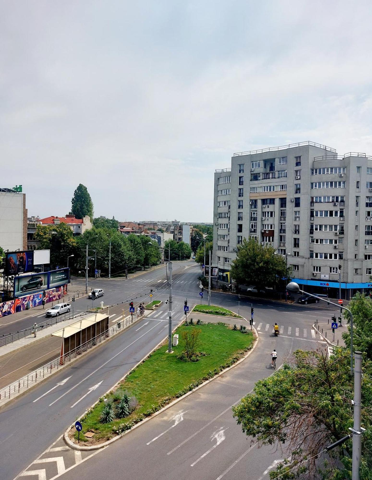 Cozy Apartment In The Center Of Bucarest Esterno foto