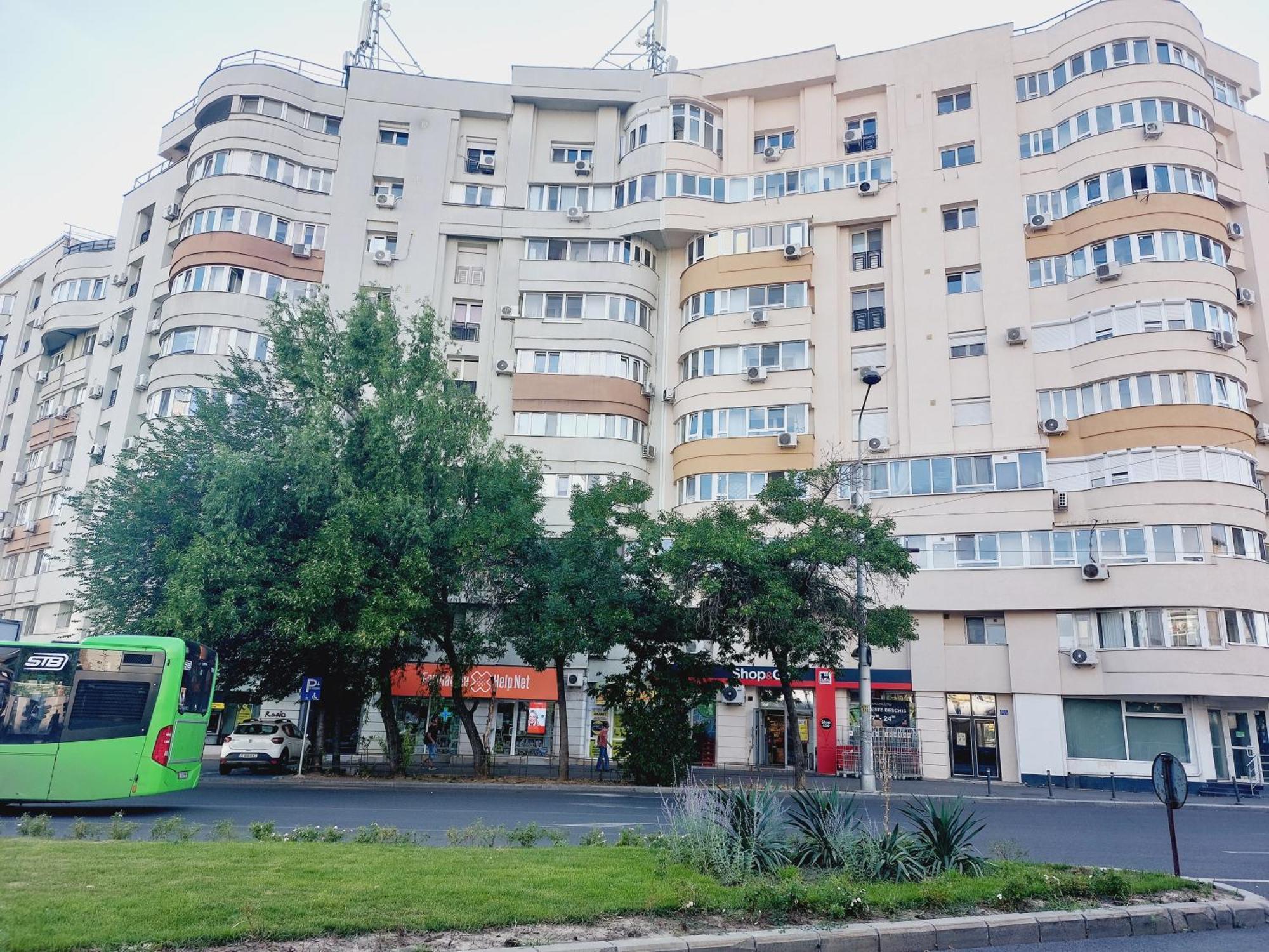 Cozy Apartment In The Center Of Bucarest Esterno foto