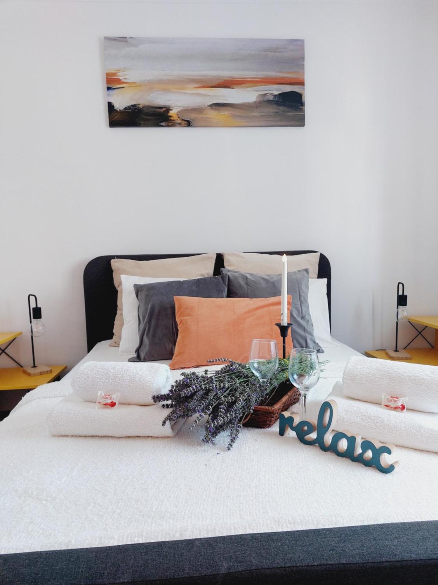 Cozy Apartment In The Center Of Bucarest Esterno foto